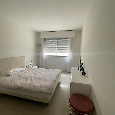Lägenhet F1 Exclusive 100-sqm With Private Parking *